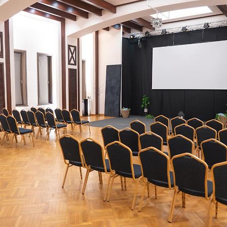 Conacul Domnesc Hotel Scheia Екстериор снимка