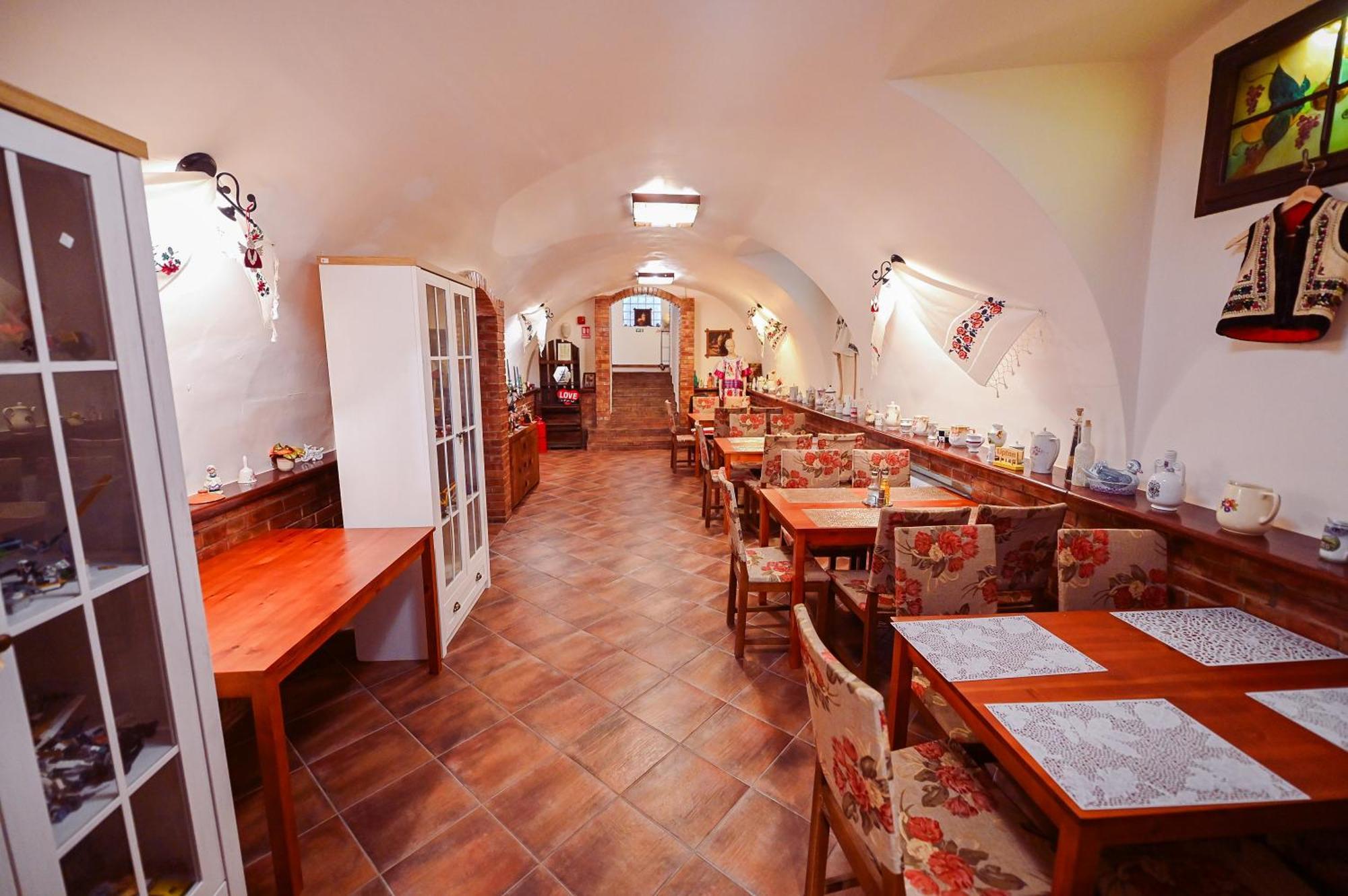 Conacul Domnesc Hotel Scheia Екстериор снимка