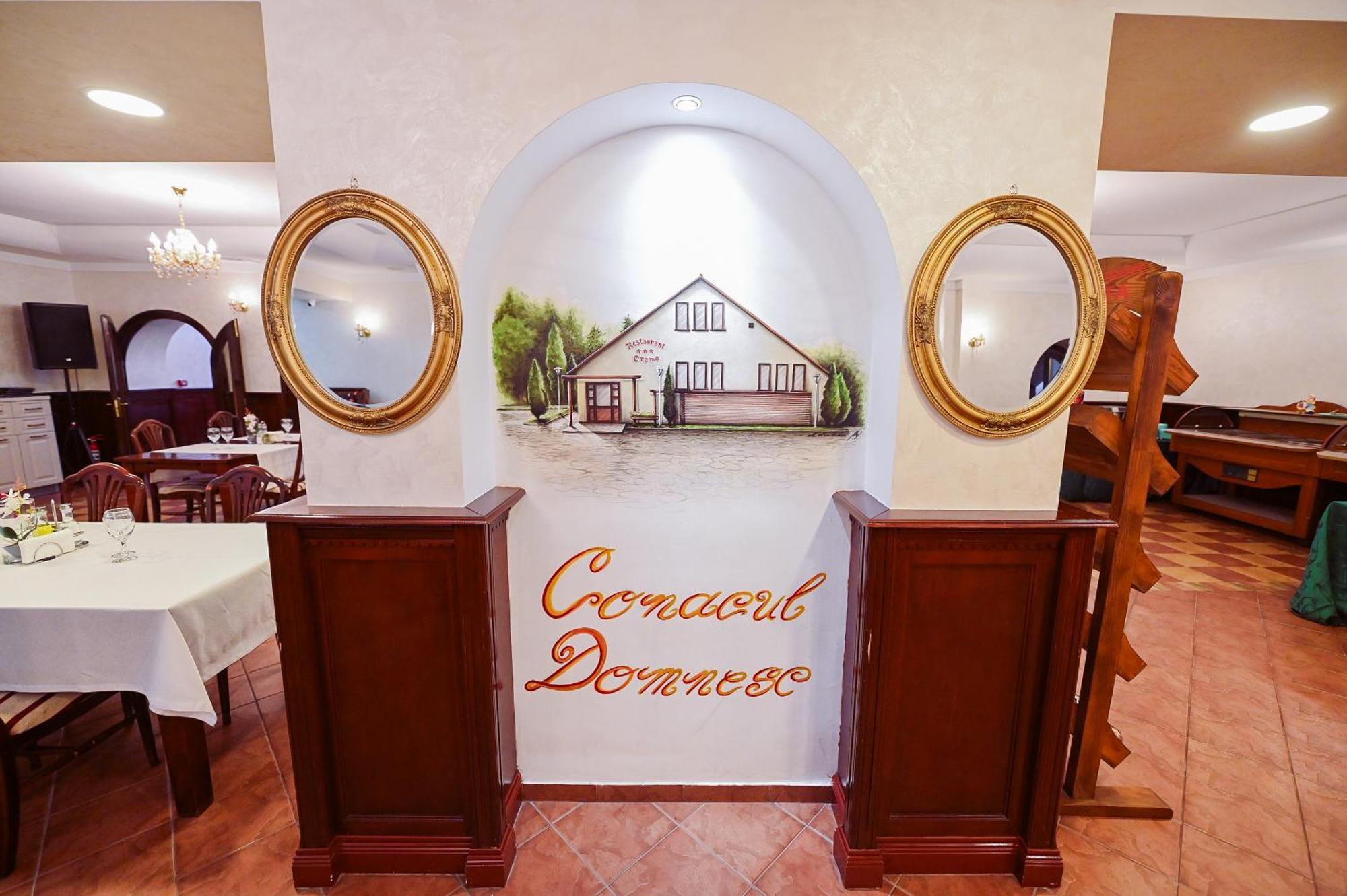 Conacul Domnesc Hotel Scheia Екстериор снимка