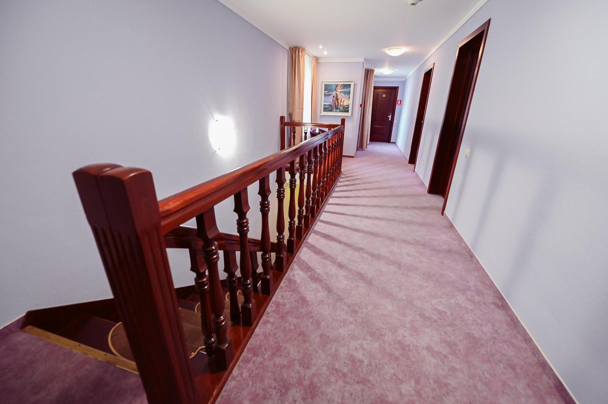 Conacul Domnesc Hotel Scheia Екстериор снимка