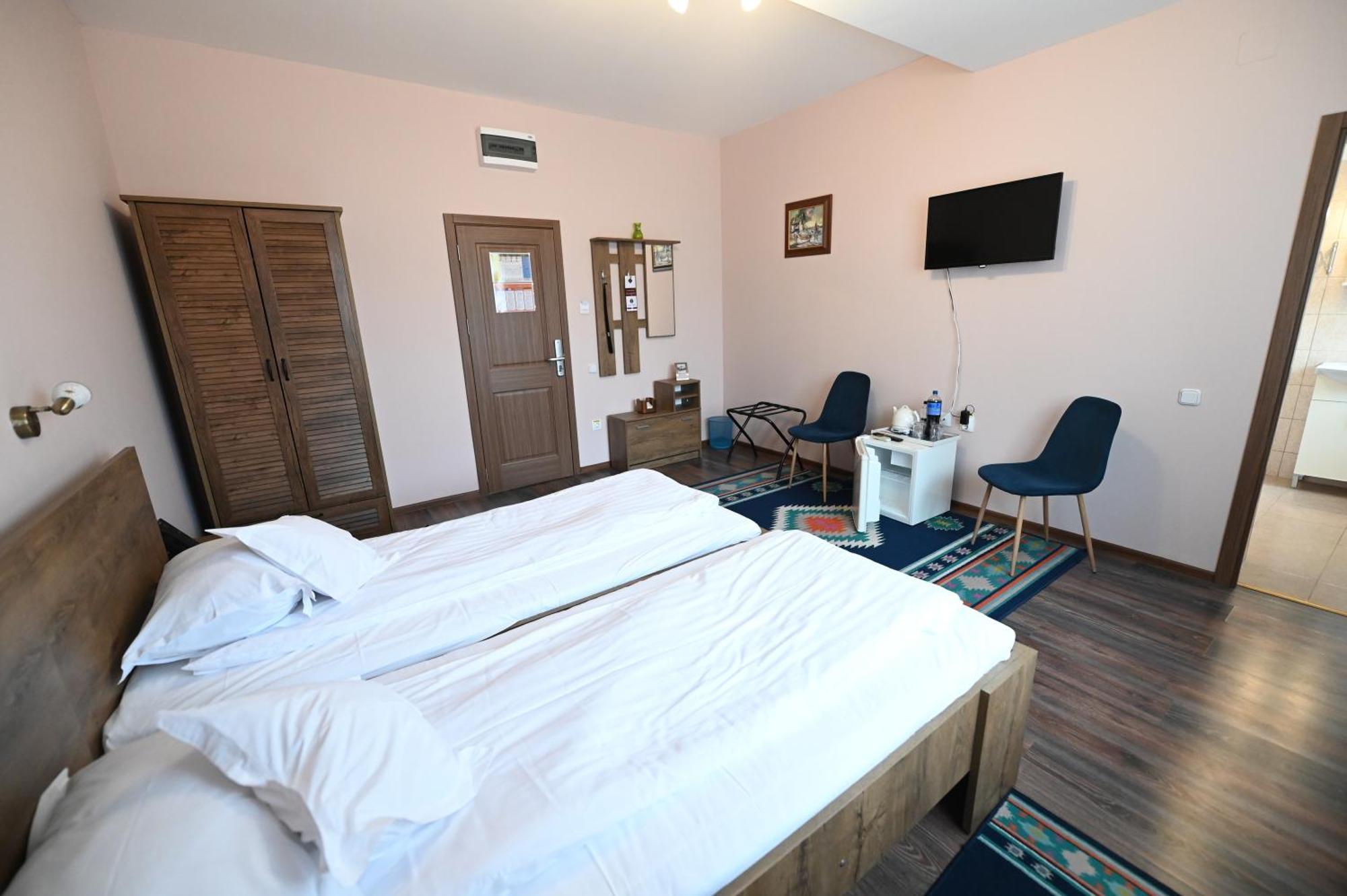 Conacul Domnesc Hotel Scheia Екстериор снимка