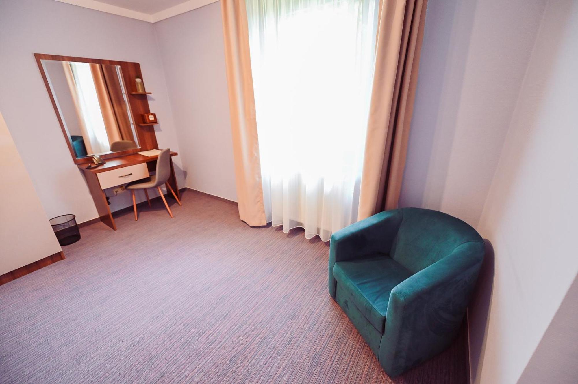 Conacul Domnesc Hotel Scheia Екстериор снимка