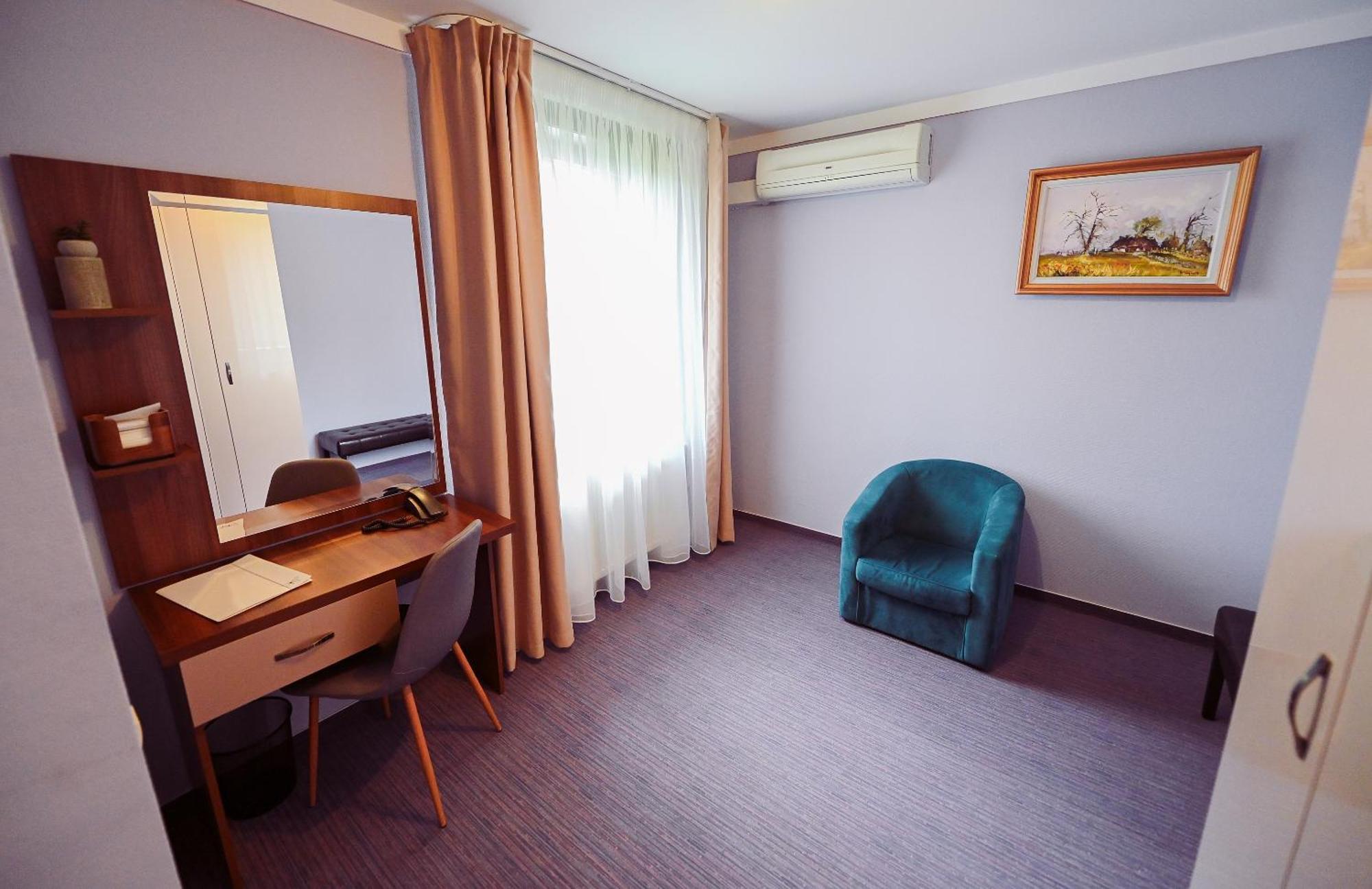 Conacul Domnesc Hotel Scheia Екстериор снимка