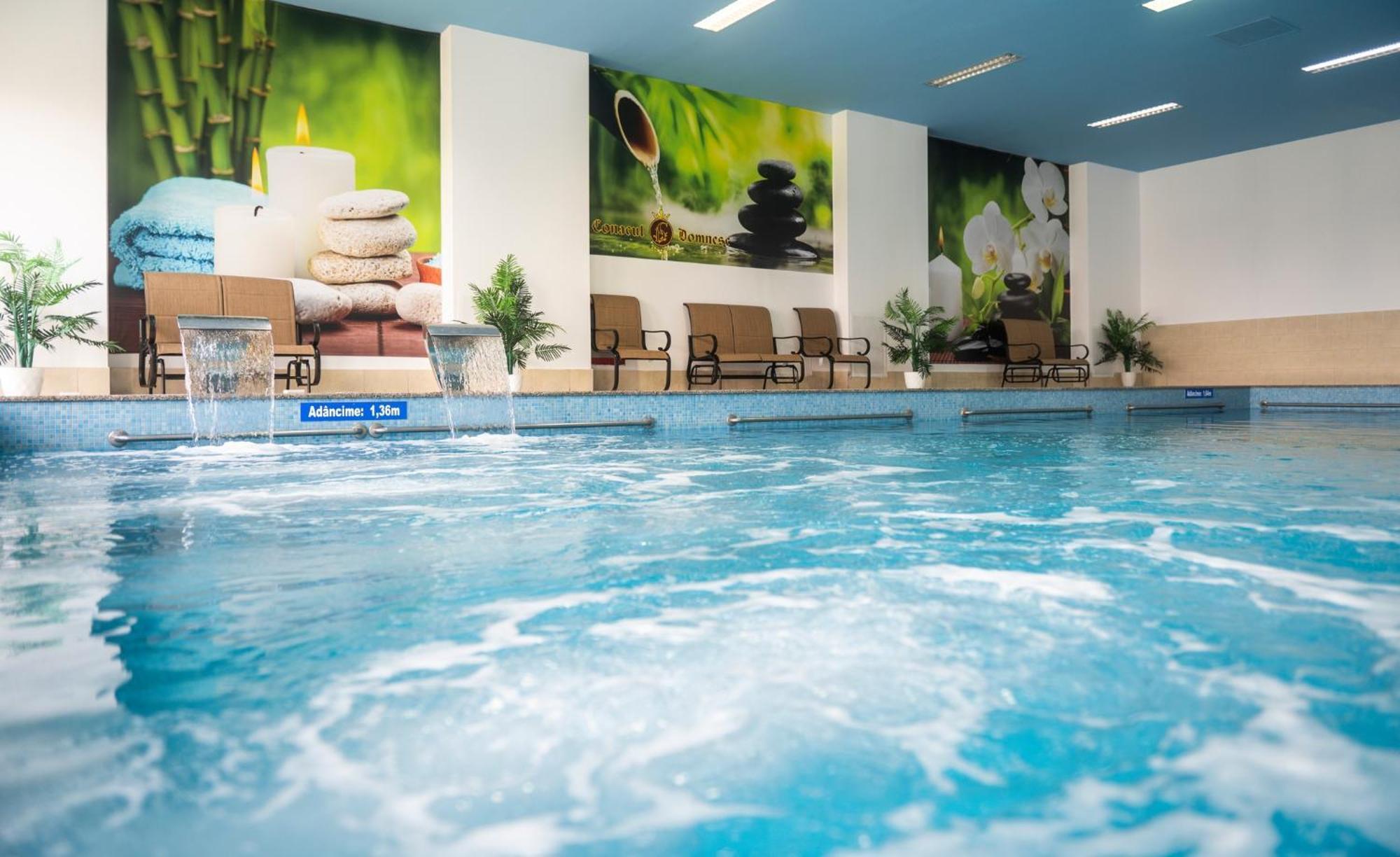 Conacul Domnesc Hotel Scheia Екстериор снимка